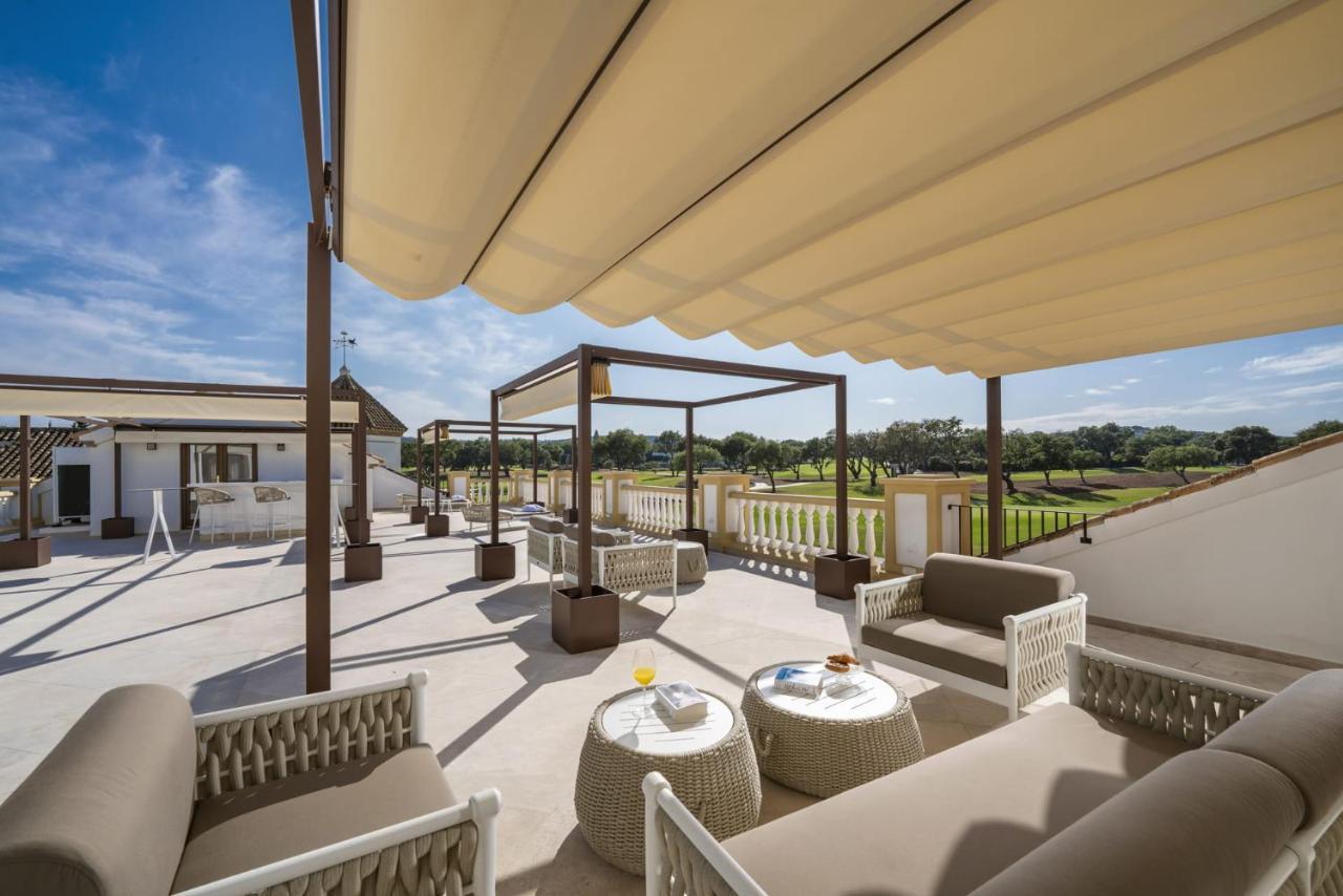 Royal Suite At The San Roque Club Exterior photo